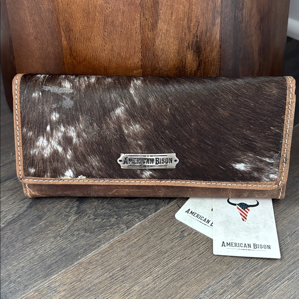 American Bison Genuine Leather,Hair on Hide,snap close,zip coin,5 card,ID,checks